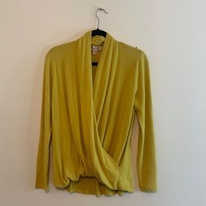 XS Philosophy Sweater in Light Greenish Yellow